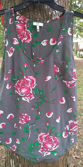 Joie Tops - Joie Silk pocket blouse size small